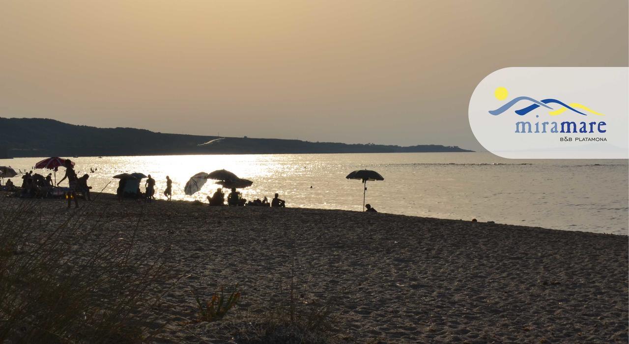 Miramare Struttura Sulla Spiaggia Platamona Luaran gambar